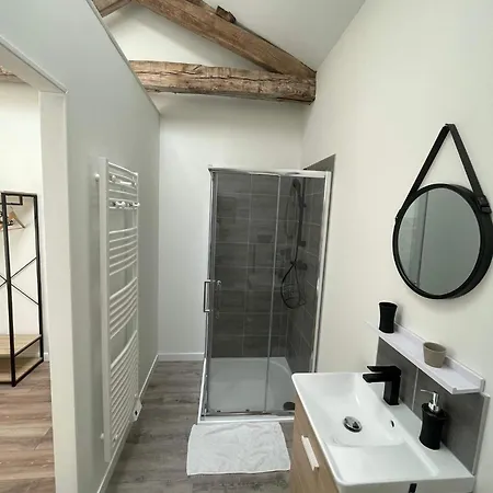 Les Iris - Chene Bed & Breakfast Avanton