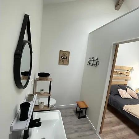 Les Iris - Chene Bed & Breakfast Avanton