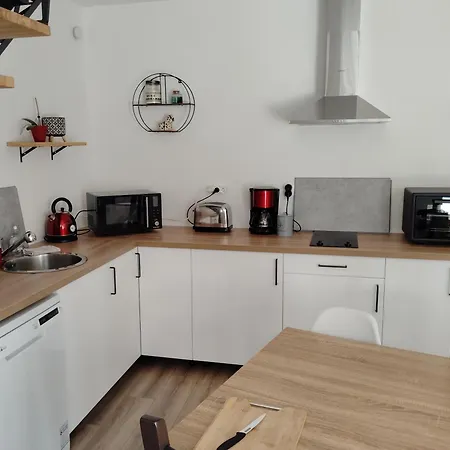 Les Iris - Chene - Petit Dejeuner