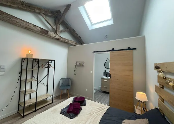 Les Iris - Chene - Petit Dejeuner 3*